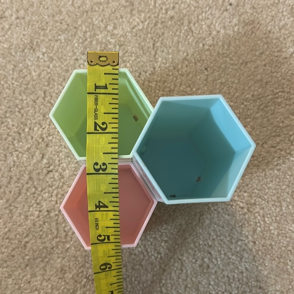 1pc Plastic Hexagonal Pen Holder (Make Up Brush Holder) - Picture 11 of 15